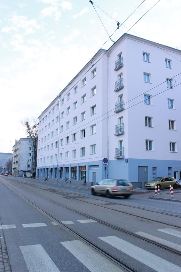 Wstapartments Mlynarska 13 Warschau Exterior foto